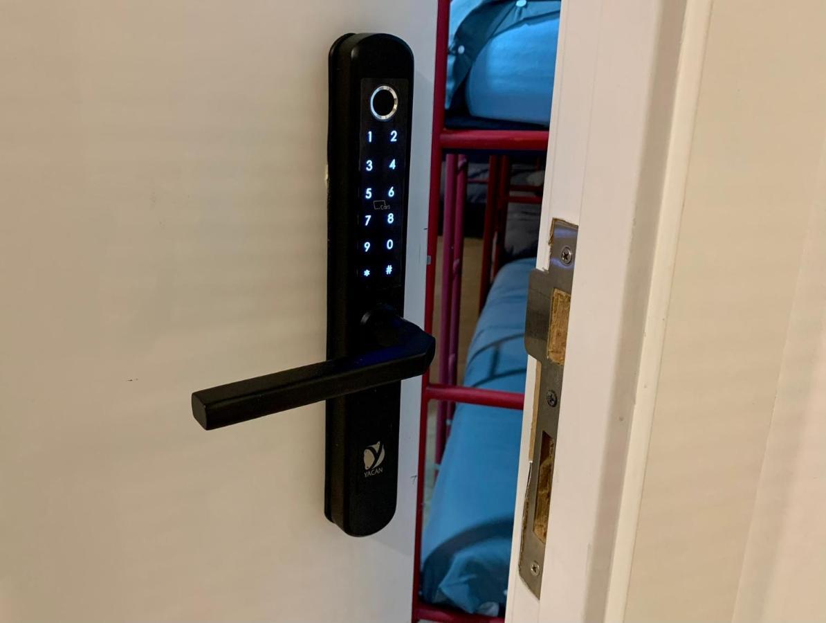 Boga Hostel 马德里 外观 照片